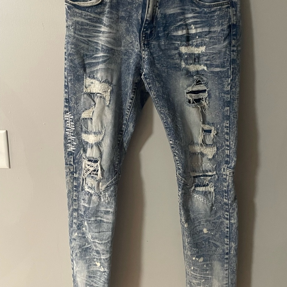 Smoke rise jeans 34 x 32 distressed acid wash, ripped blue jeans men